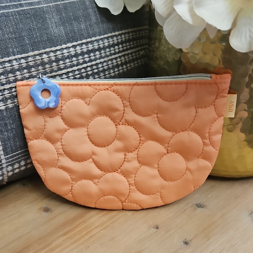 Ipsy PLUS Sample, Orange Quilted Floral Pouch